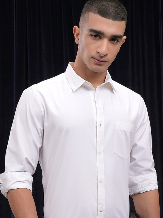 Men Regular Fit Solid Spread Collar Casual Shirt