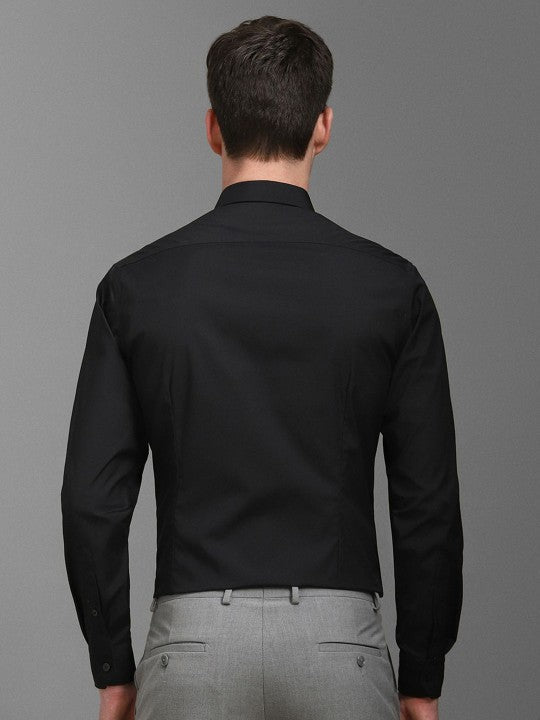 Men Regular Fit Solid Spread Collar Casual Shirt Zabolo