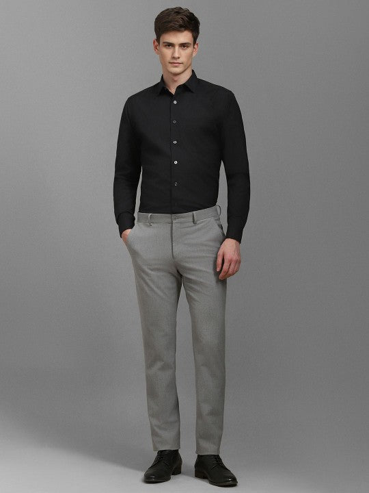 Men Regular Fit Solid Spread Collar Casual Shirt Zabolo