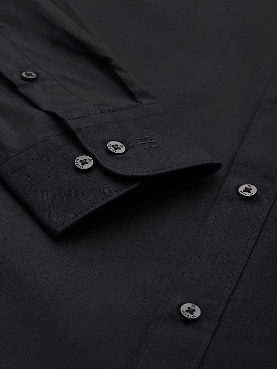 Men Regular Fit Solid Spread Collar Casual Shirt Zabolo