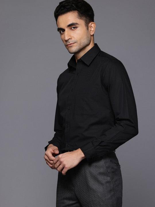 Men Regular Fit Solid Spread Collar Casual Shirt Zabolo