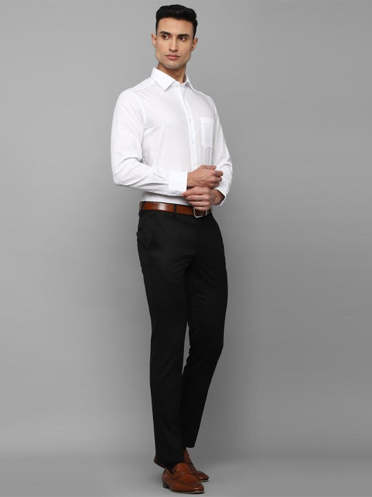 Men Regular Fit Solid Spread Collar Casual Shirt Zabolo