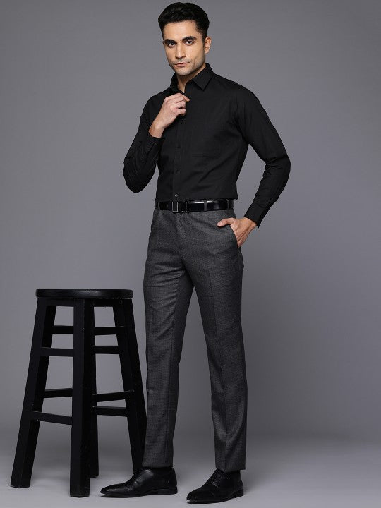 Men Regular Fit Solid Spread Collar Casual Shirt Zabolo